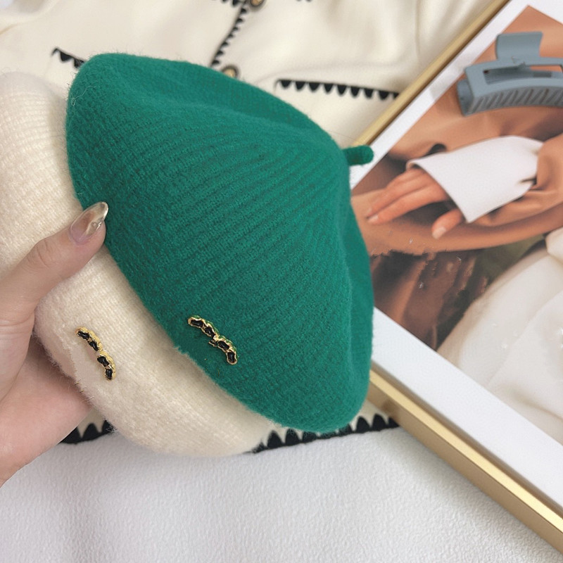 2022 Cashmere C-Letters Berets Caps Fashion Designer Women Winter Warm Beanie Outdoor Breathable Hats Hip Hop Casual Beanies, Grey
2022 Cashmere C-Letters Berets Caps Fashion Designer Women Winter Warm Beanie Outdoor Breathable Hats Hip Hop Casual Beanies, Grey