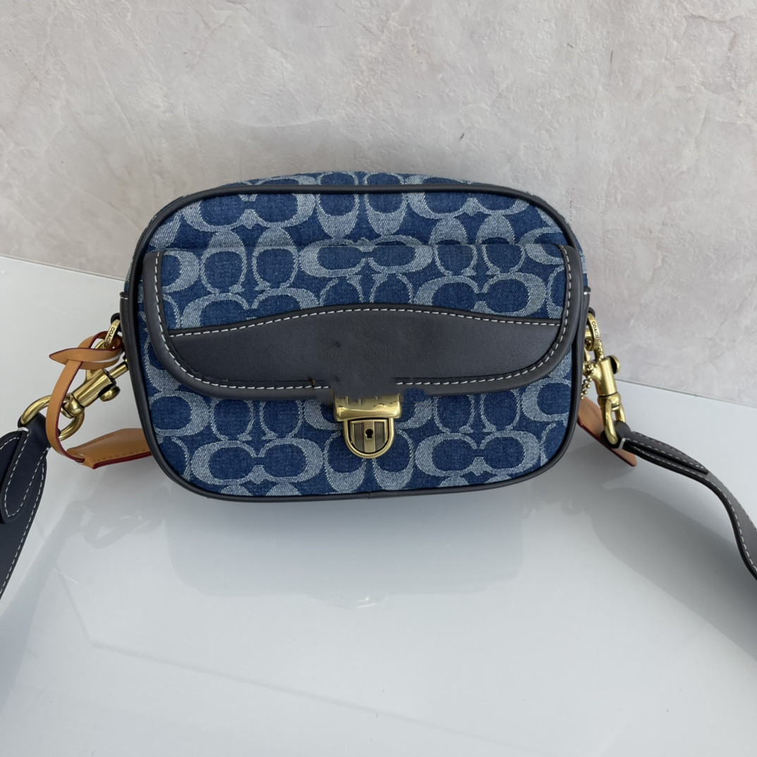 Evening Bags 2022 Fashion Luxury Women's Designer Bag Handbags Shoulder Bags Crossbody Wallets Chains Trend Matching 
Evening Bags 2022 Fashion Luxury Women's Designer Bag Handbags Shoulder Bags Crossbody Wallets Chains Trend Matching