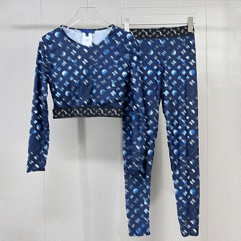 Women's Tracksuits Moon Letter Print Long Sleeve Bandage Tops and Skinny Long Legging Pant Matching Sets Club Outfit
Women's Tracksuits Moon Letter Print Long Sleeve Bandage Tops and Skinny Long Legging Pant Matching Sets Club Outfit