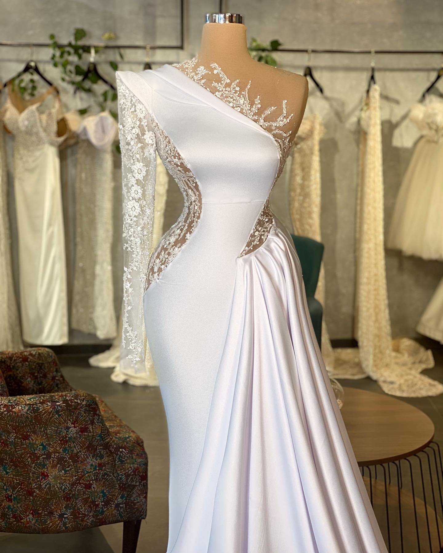 Gorgeous White Mermaid Evening Dresses Lace Beading One Shoulder Prom Dress With Train Women Pageant Party Gowns