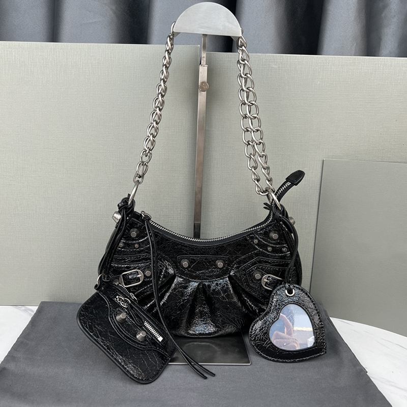 Mirror Quality Women lady Chain Le Cagole bag Motorcycle shoulder luxury Designers Genuine leather crossbody clutch wallet purse Pochette Retro Vintage, Carton
Mirror Quality Women lady Chain Le Cagole bag Motorcycle shoulder luxury Designers Genuine leather crossbody clutch wallet purse Pochette Retro Vintage, Carton