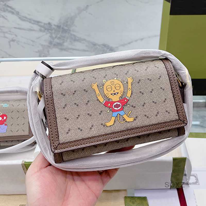 Evening Bags 2022 Fashion Illustration Shoulder Clutch Bag Women Crossbody Bags Letter Printing Canvas Handbags Purse Flap Cell Phone Pocket Leather Strap Wallets
Evening Bags 2022 Fashion Illustration Shoulder Clutch Bag Women Crossbody Bags Letter Printing Canvas Handbags Purse Flap Cell Phone Pocket Leather Strap Wallets