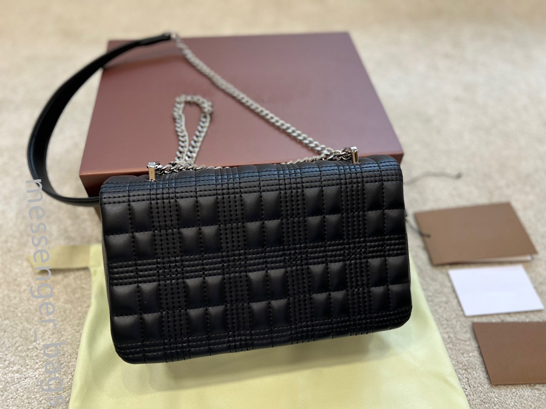 Designer Bags Lola Quilted Crossbody Bag Chain Shoulder Messenger Handbags Purse Leather Interior Zip Pocket Magnetic Buckle Quality Handbag Wallet Totes