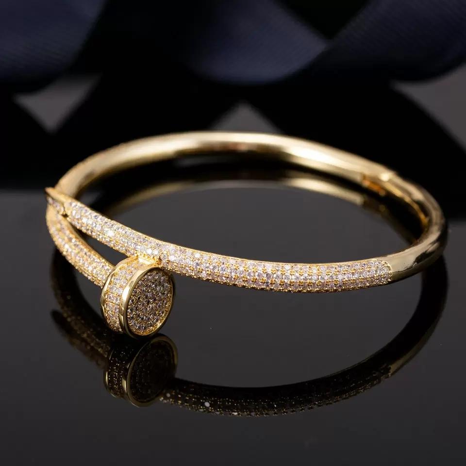 Luxury Nail Gypsophila Diamond Bracelet Women Stainless Steel Rose Gold Couple Bangle Fashion Jewelry In Hand Valentine Day Gift for Girlfriend Proposal Wedding
Luxury Nail Gypsophila Diamond Bracelet Women Stainless Steel Rose Gold Couple Bangle Fashion Jewelry In Hand Valentine Day Gift for Girlfriend Proposal Wedding