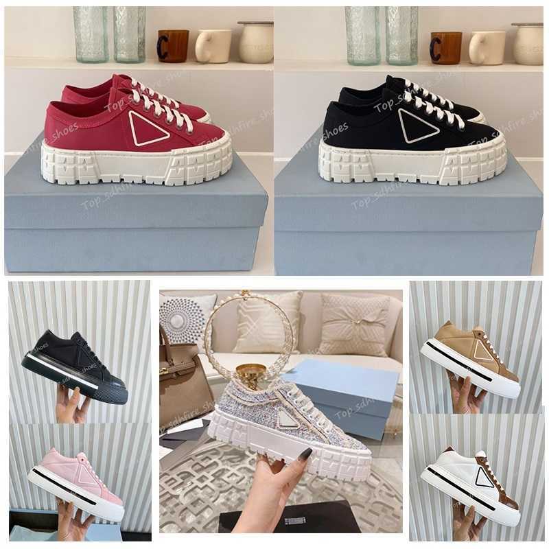 2022 Designer Women Casual Shoes Martin Boot Triangle P Loafers Black Leather Shoe Increase Platform Sneakers Outdoor Classic With
2022 Designer Women Casual Shoes Martin Boot Triangle P Loafers Black Leather Shoe Increase Platform Sneakers Outdoor Classic With