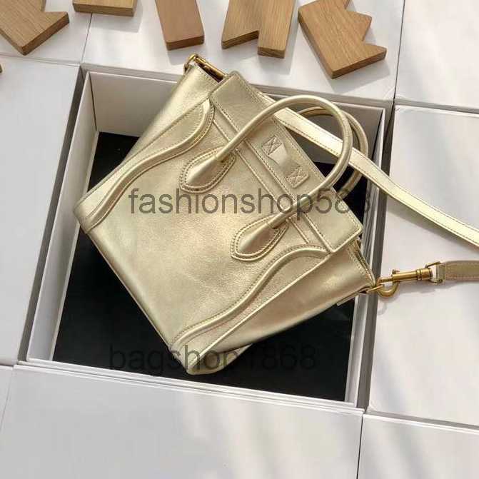 Forever Classic Bag In Drummed Natural Calfskin Cosmetic Bags Textile Genuine Leather Cases With Long Shoulder Strap Tops Quality Handbags Luggage Hot
Forever Classic Bag In Drummed Natural Calfskin Cosmetic Bags Textile Genuine Leather Cases With Long Shoulder Strap Tops Quality Handbags Luggage Hot