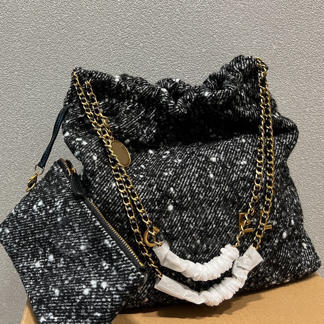 2023 new winter totes bag two-in-one Designer Brand Fashion Shoulder Bags Handbags Women Letter Purse Phone bag Wallet n Metallic Corduroy, No bags
2023 new winter totes bag two-in-one Designer Brand Fashion Shoulder Bags Handbags Women Letter Purse Phone bag Wallet n Metallic Corduroy, No bags