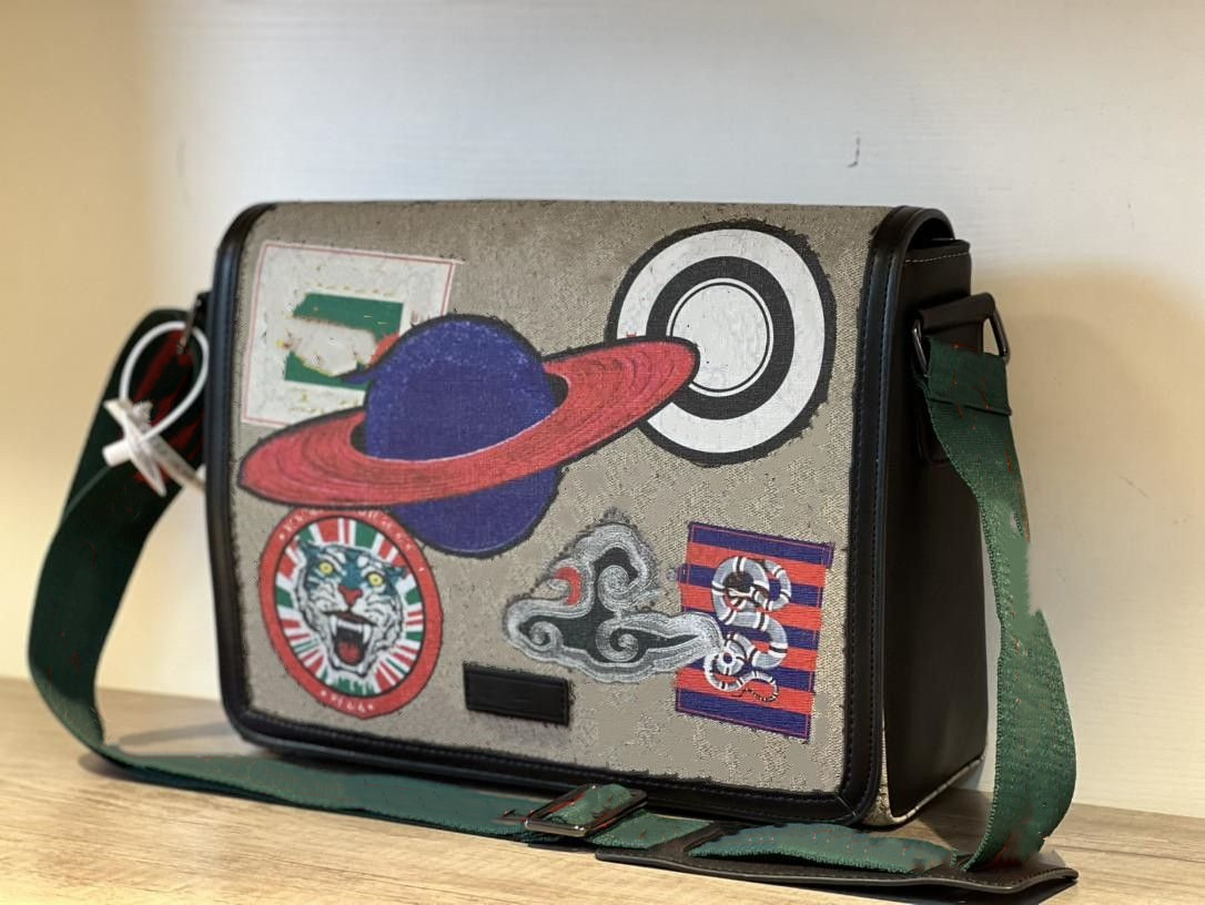 Classic Men Messenger Bags Cross Body Original Mold Opening Custom Hardware Ykk Zipper Fashion Bag Shopping Satchels Hobo Handbag Crossbody, Bubble bag
Classic Men Messenger Bags Cross Body Original Mold Opening Custom Hardware Ykk Zipper Fashion Bag Shopping Satchels Hobo Handbag Crossbody, Bubble bag