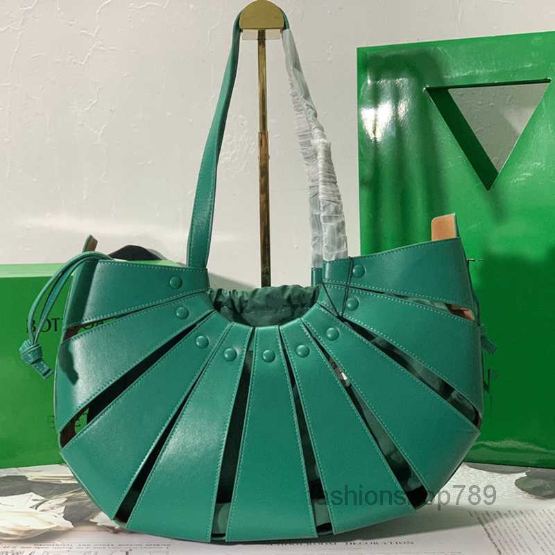 Evening Bags shell Designer bag Women TheShell calfskin shear load shoulder bags Handbags Wallets Fashion Handbag Luxury Summer beach Hollo
Evening Bags shell Designer bag Women TheShell calfskin shear load shoulder bags Handbags Wallets Fashion Handbag Luxury Summer beach Hollo