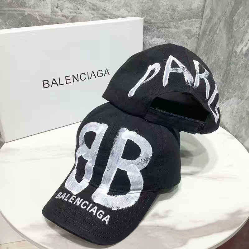 Paris B printed double baseball cap graffiti hand-painted letters lovers fashion casual versatile cap optimals god, High quality hand painted black 
Paris B printed double baseball cap graffiti hand-painted letters lovers fashion casual versatile cap optimals god, High quality hand painted black