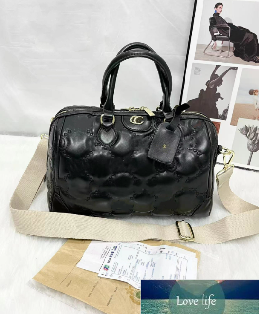 Women Designers Travel Bag PU Leather Capacity Men Big Luggage Handbag Duffle Bags Shoulder Crossbody Outdoor travels Handbags
Women Designers Travel Bag PU Leather Capacity Men Big Luggage Handbag Duffle Bags Shoulder Crossbody Outdoor travels Handbags