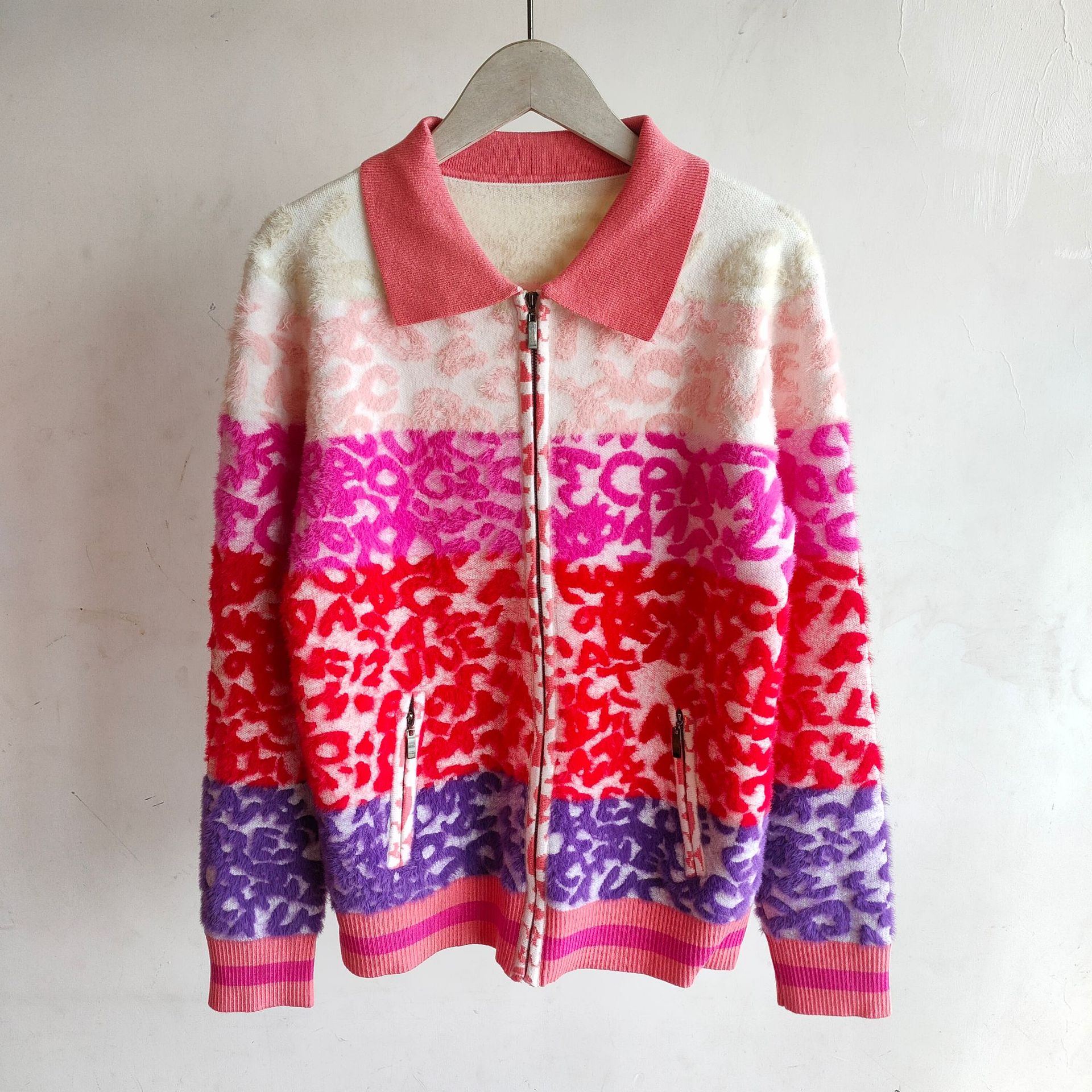 918 2022 Milan Runway Autumn Women' Sweaters Long Sleeve Women' Lapel Neck Cardigan yidao, Customize
918 2022 Milan Runway Autumn Women' Sweaters Long Sleeve Women' Lapel Neck Cardigan yidao, Customize