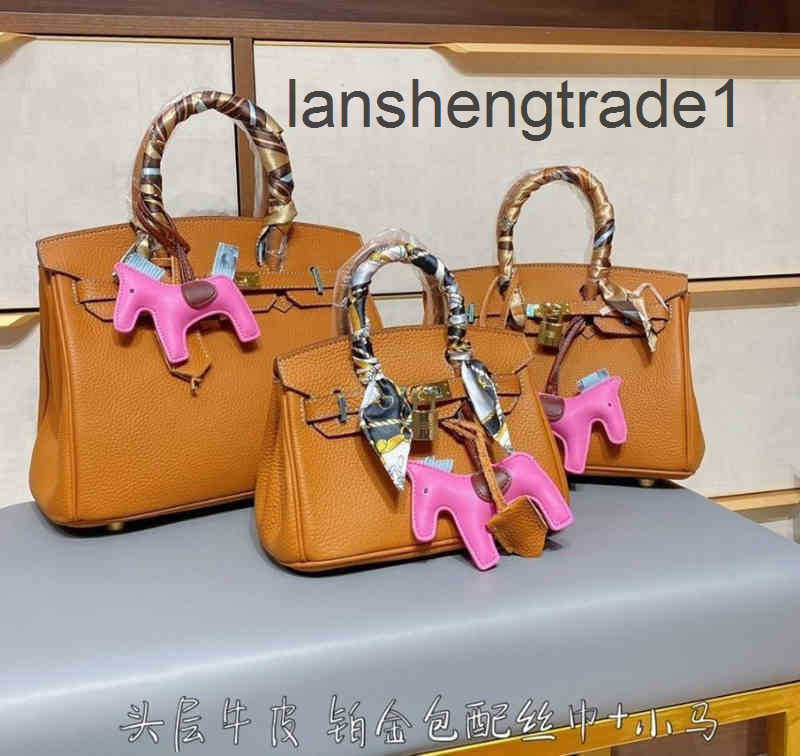 Designer Luxurys High Quality Bag Hemes Cowhide Berkin For Womens Handmade Wallet Fashion Letters H Togo Handbags Kely Purse Leather Black 25 35 The Totes Bags 1T94, Light brown
Designer Luxurys High Quality Bag Hemes Cowhide Berkin For Womens Handmade Wallet Fashion Letters H Togo Handbags Kely Purse Leather Black 25 35 The Totes Bags 1T94, Light brown