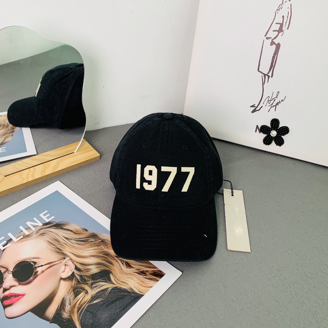Ball Caps Fashion Designer Baseball Caps Women's Autumn and Winter Warm Cotton casquette Couples Outdoor Travel Shopping Digital Ball Cap T2302031, Black
Ball Caps Fashion Designer Baseball Caps Women's Autumn and Winter Warm Cotton casquette Couples Outdoor Travel Shopping Digital Ball Cap T2302031, Black