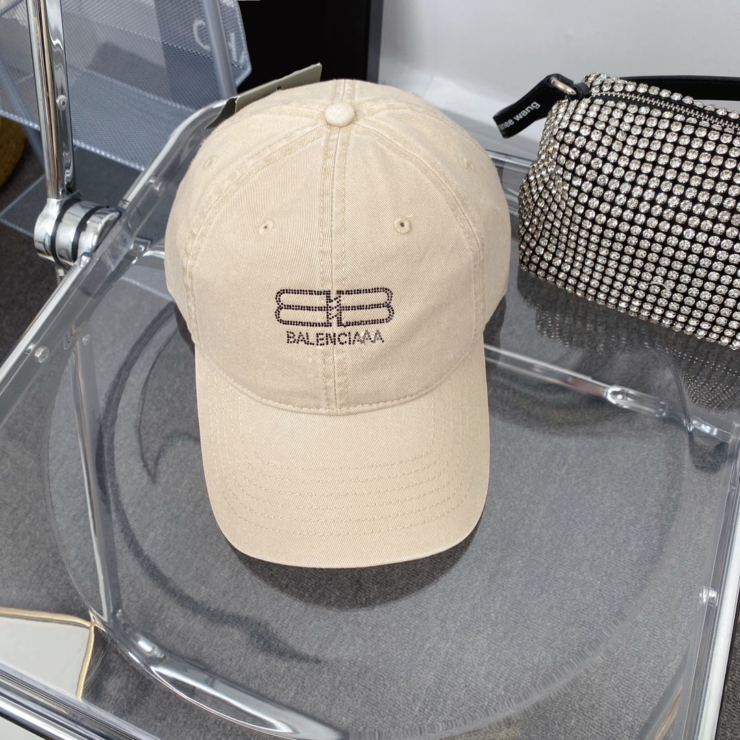 Ball Caps Fashion Designer Baseball Cap Autumn Winter Inlaid Rhinestone Letters casquette Couple Outdoor Sports Travel Ball Caps T2302033, Grey
Ball Caps Fashion Designer Baseball Cap Autumn Winter Inlaid Rhinestone Letters casquette Couple Outdoor Sports Travel Ball Caps T2302033, Grey