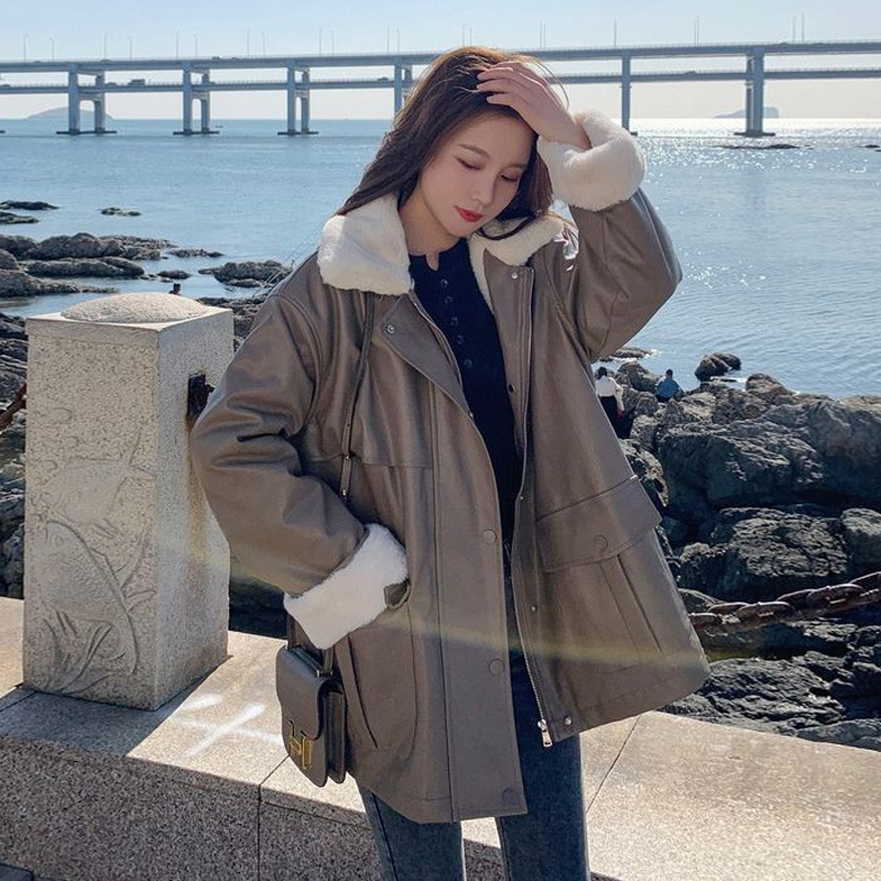 Women's Leather Faux Leather Winter Oversized Leather Jacket Women with Faux Rex Rabbit Fur Inside Warm Soft Thickened Fur Lined Coat Long Sleeve