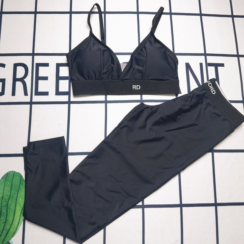 23ss Designer Womens Tracksuits Bikini Swimsuits 2 Piece Pants Set Vest Shorts Summer Fashion Sweatshirt Slim Breathable Fitness Outfits -xl
23ss Designer Womens Tracksuits Bikini Swimsuits 2 Piece Pants Set Vest Shorts Summer Fashion Sweatshirt Slim Breathable Fitness Outfits -xl