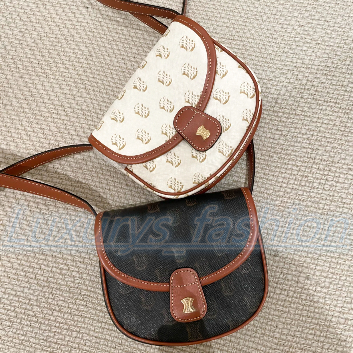 Luxurys Designers tote TEEN Shoulder Bag TRIOMPHE BESACE smooth leather metal sign Women's men clutch flap fashion crossbody Adjustable straps Evening handbag Bags, Carton
Luxurys Designers tote TEEN Shoulder Bag TRIOMPHE BESACE smooth leather metal sign Women's men clutch flap fashion crossbody Adjustable straps Evening handbag Bags, Carton