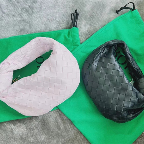Luxury Designer clutch flap Bags bottega womens mens TEEN JODIE handbags woven plait tote leather wallet famous Hobo purses handbag fashion Shoulder Crossbody bag, Light pink
Luxury Designer clutch flap Bags bottega womens mens TEEN JODIE handbags woven plait tote leather wallet famous Hobo purses handbag fashion Shoulder Crossbody bag, Light pink