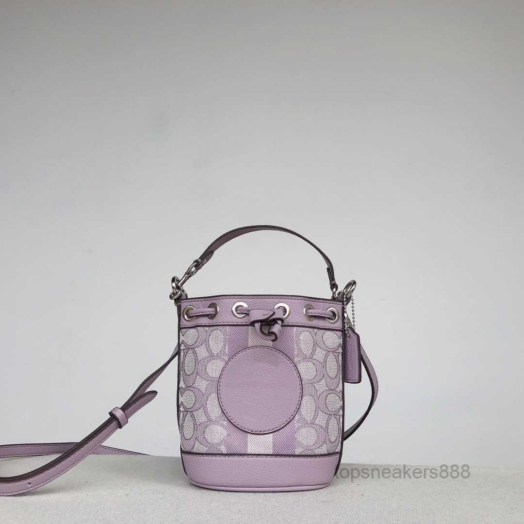 Evening Bags New Mini Bags Fashion Designer Bags Luxury Women's Handbags Shoulder Messenger Buckets Large Capacity Spring and Summer Trends Allmatch, Blue
Evening Bags New Mini Bags Fashion Designer Bags Luxury Women's Handbags Shoulder Messenger Buckets Large Capacity Spring and Summer Trends Allmatch, Blue