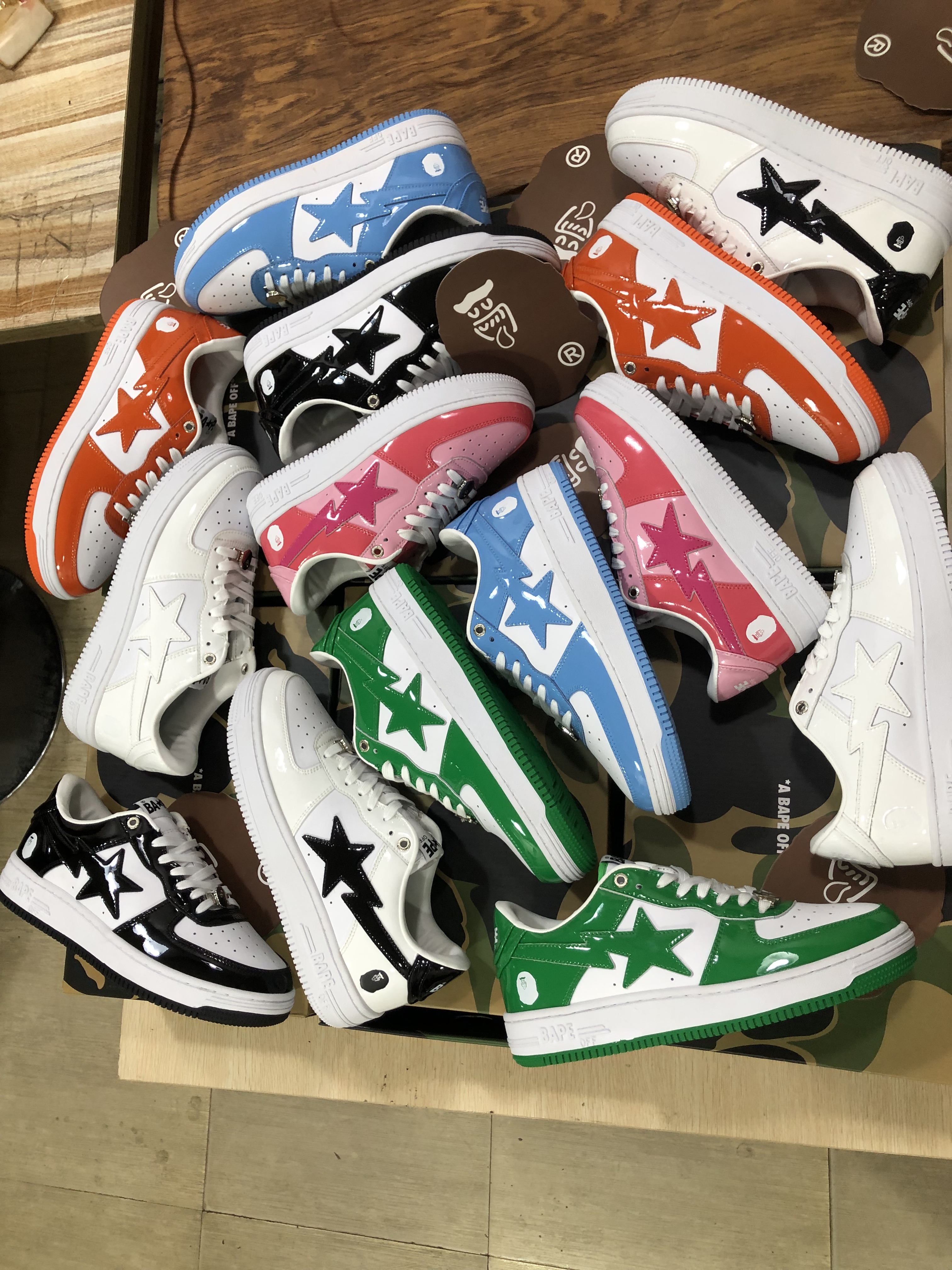 Designer Camo Trainers Sports Sneakers Platform Shoe Black White Green Red Orange Camouflage Bapestas Baped Mens Bapesta Sk8 off Men Women, Box
Designer Camo Trainers Sports Sneakers Platform Shoe Black White Green Red Orange Camouflage Bapestas Baped Mens Bapesta Sk8 off Men Women, Box
