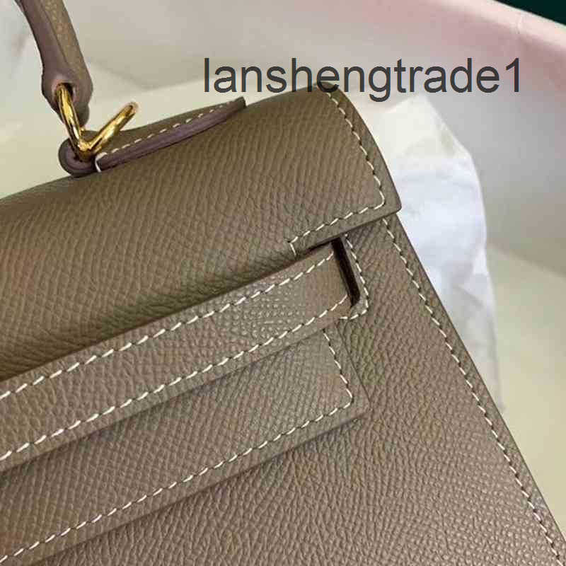 Designer Luxurys High Quality Bag Hemes Cowhide Berkin For Womens Handmade Wallet Fashion Letters H Togo Handbags Kely Purse Leather Black 25 35 The Totes Bags H4DI
Designer Luxurys High Quality Bag Hemes Cowhide Berkin For Womens Handmade Wallet Fashion Letters H Togo Handbags Kely Purse Leather Black 25 35 The Totes Bags H4DI