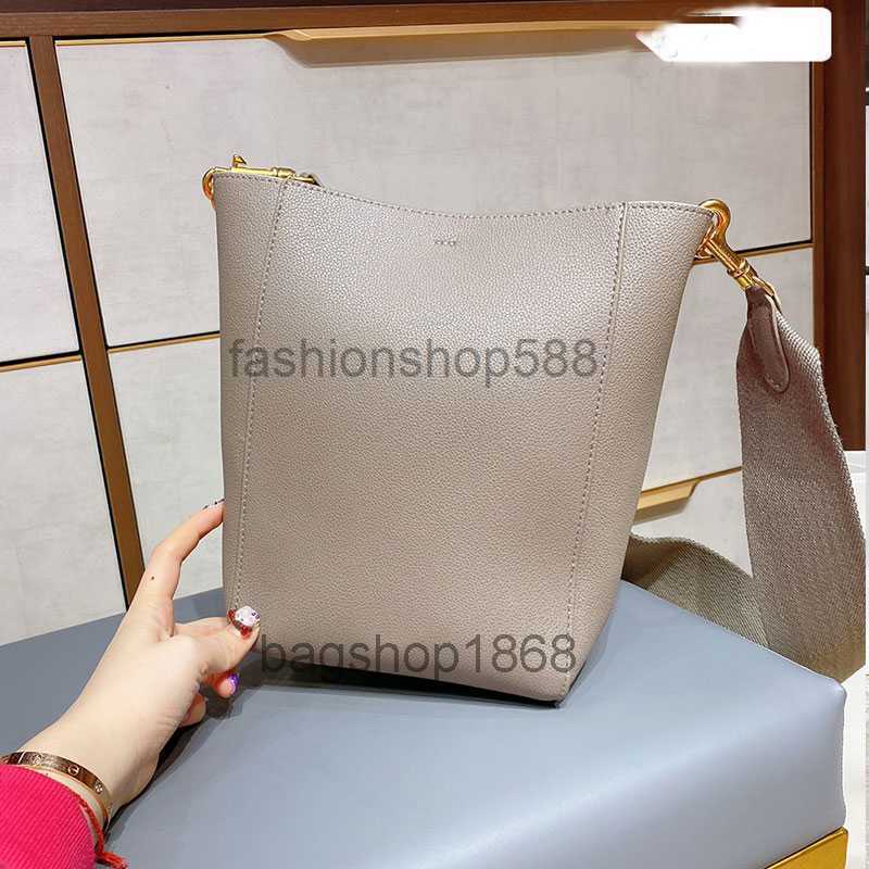 Fashion Lady Handbag Women Shoulder Bag Crossbody Bag High-End Large Capacity Fashion Retro Trend Handbag Leather Bag Multi Color, Red
Fashion Lady Handbag Women Shoulder Bag Crossbody Bag High-End Large Capacity Fashion Retro Trend Handbag Leather Bag Multi Color, Red