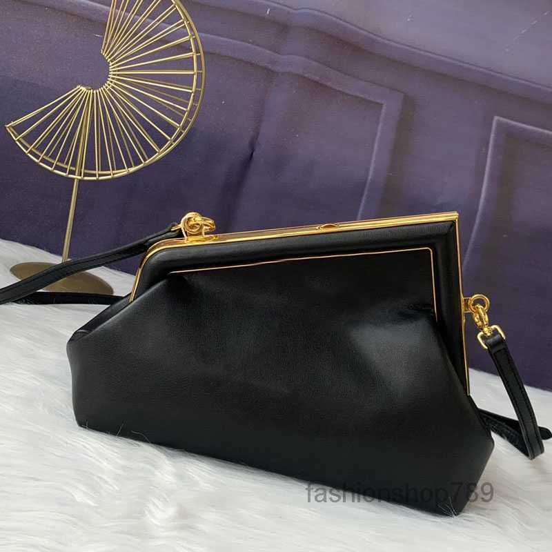 Evening Bags Small Women Autumn Popular F Handbag Single Shoulder Bag Messenger Bags Multiple Colors Metal Buckle Fashion Senior ExquisiteMu
Evening Bags Small Women Autumn Popular F Handbag Single Shoulder Bag Messenger Bags Multiple Colors Metal Buckle Fashion Senior ExquisiteMu