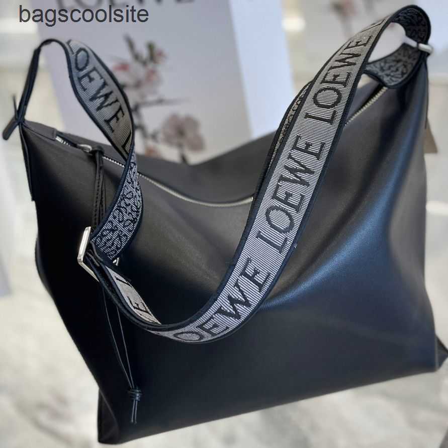 2023 Designer Bags Loews Bag Same Cowhide Shoulder Strap Large Cubi Leather Totes Underarm Man Handbags Totes
2023 Designer Bags Loews Bag Same Cowhide Shoulder Strap Large Cubi Leather Totes Underarm Man Handbags Totes