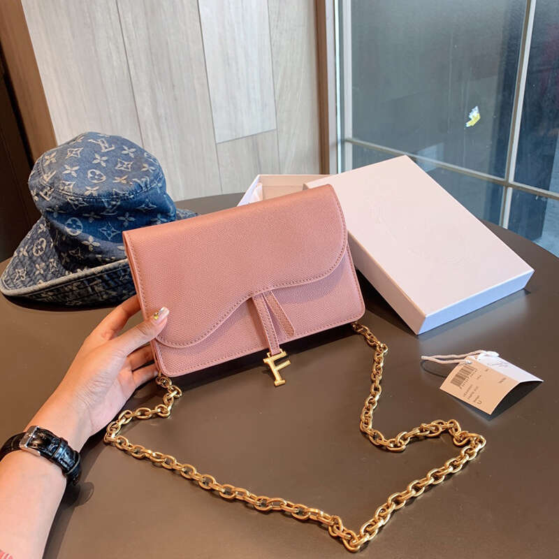 Evening Bags card Genuine leather women holder chain shoulder bag removable chains coin purses ed gift packing cards holder Saddle flap zip
Evening Bags card Genuine leather women holder chain shoulder bag removable chains coin purses ed gift packing cards holder Saddle flap zip