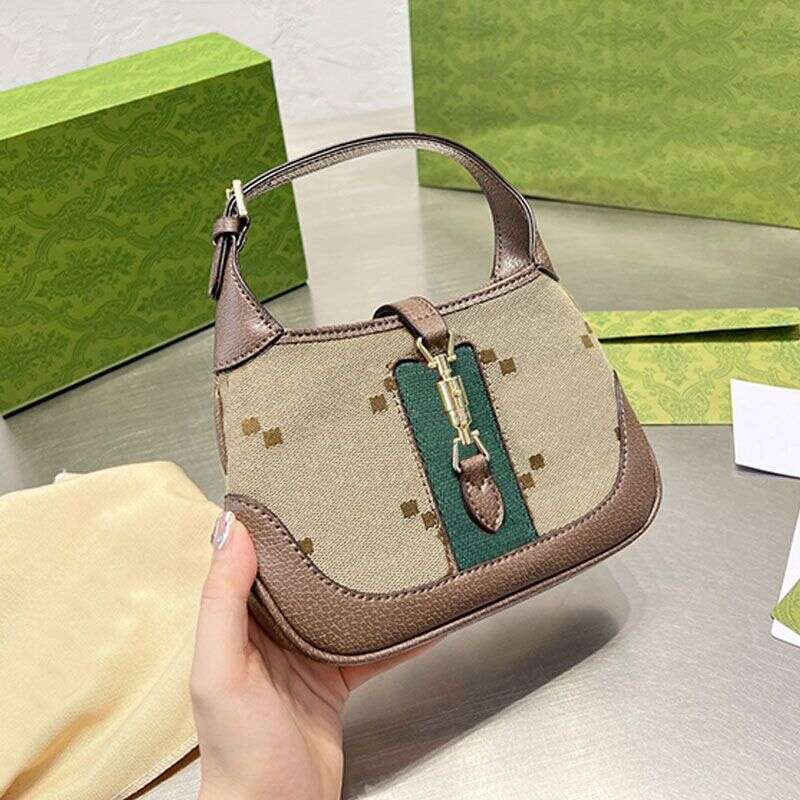 Evening Bags Canvas Mini Bag Classic Clutch Purse Flat Underarm Bag Women Handbags Old Flower Crossbody Shoulder Hobo Crescent Bags CanvasMu
Evening Bags Canvas Mini Bag Classic Clutch Purse Flat Underarm Bag Women Handbags Old Flower Crossbody Shoulder Hobo Crescent Bags CanvasMu