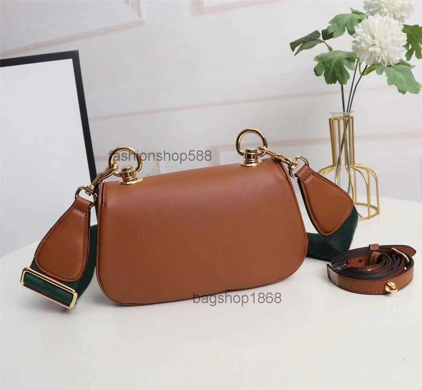 698643 Blondie Collection Small Shoulder Bags Circular Interlocking Double Letters With 2 Straps Women Fashion Leather Bag Crossbody Purse
698643 Blondie Collection Small Shoulder Bags Circular Interlocking Double Letters With 2 Straps Women Fashion Leather Bag Crossbody Purse