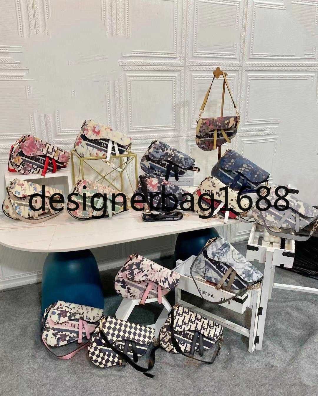 D Pattern Texture Bag Super Variety Of Styles Available Designer Bags Women Shoulder Canvas Handbags Leather Purses, Do not buy this option
D Pattern Texture Bag Super Variety Of Styles Available Designer Bags Women Shoulder Canvas Handbags Leather Purses, Do not buy this option