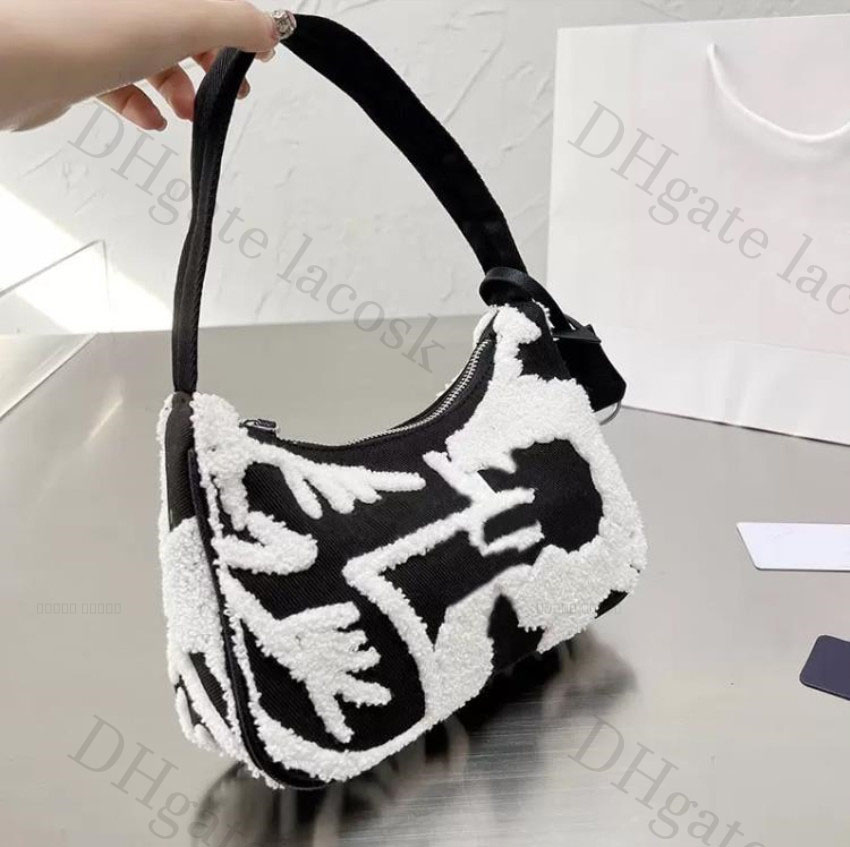 Multicolor Nylon Shoulder Bags Women Letters Handbags Purses Small Totes Classic Underarm Bag Wholesale, Price difference
Multicolor Nylon Shoulder Bags Women Letters Handbags Purses Small Totes Classic Underarm Bag Wholesale, Price difference