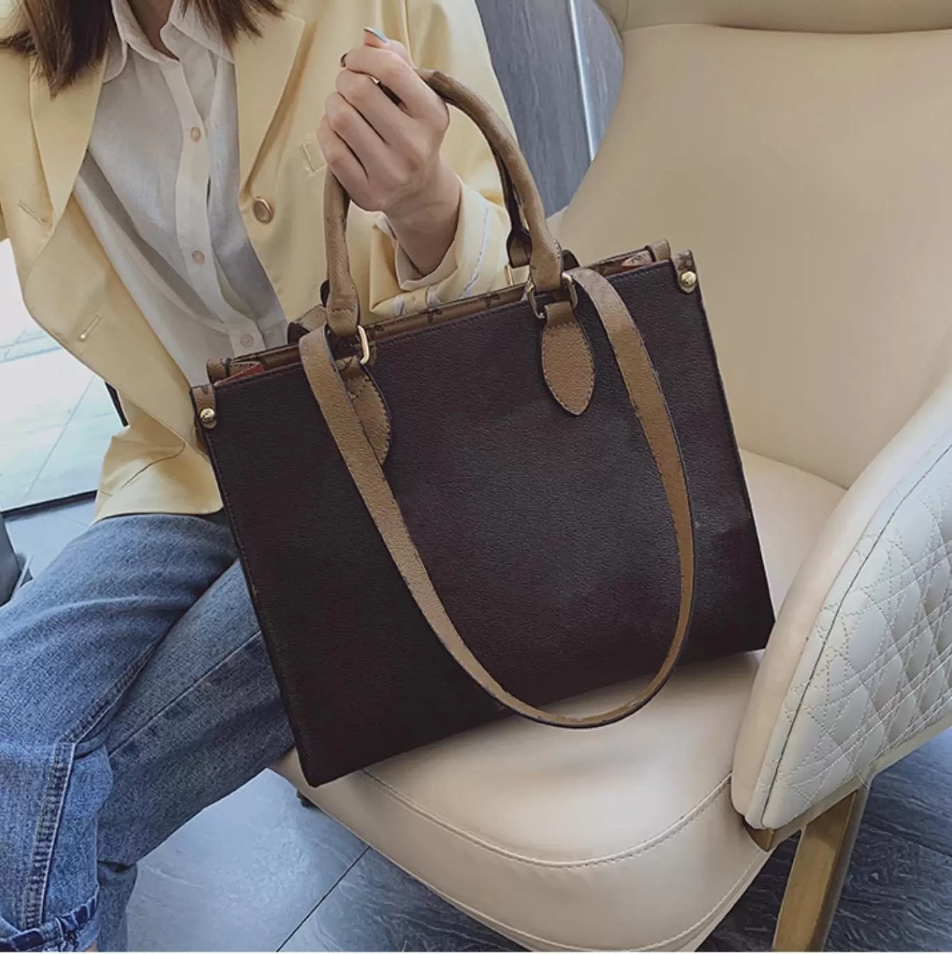 Fashion Designer Bag Luxurys Onthego MM Women Bags Handbag Messenger Ladies Shoulder Leather Diamond Evening Tote Bag Womens Handbags Cross body Purse On the go 03, Not for individual sale
Fashion Designer Bag Luxurys Onthego MM Women Bags Handbag Messenger Ladies Shoulder Leather Diamond Evening Tote Bag Womens Handbags Cross body Purse On the go 03, Not for individual sale