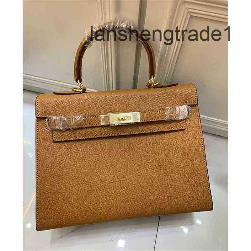Designer Luxurys High Quality Bag Hemes Cowhide Berkin For Womens Handmade Wallet Fashion Letters H Togo Handbags Kely Purse Leather Black 25 35 The Totes Bags VTJS, Red 25cm
Designer Luxurys High Quality Bag Hemes Cowhide Berkin For Womens Handmade Wallet Fashion Letters H Togo Handbags Kely Purse Leather Black 25 35 The Totes Bags VTJS, Red 25cm