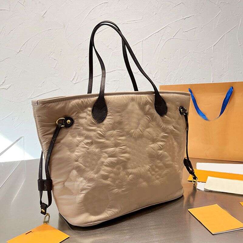 Evening Bags Bag Puffer Padded Tote Cotton Large Capacity Shopping Bags Women Quality Handbag Crossbody Purse Letter Inside Zipper, Black
Evening Bags Bag Puffer Padded Tote Cotton Large Capacity Shopping Bags Women Quality Handbag Crossbody Purse Letter Inside Zipper, Black