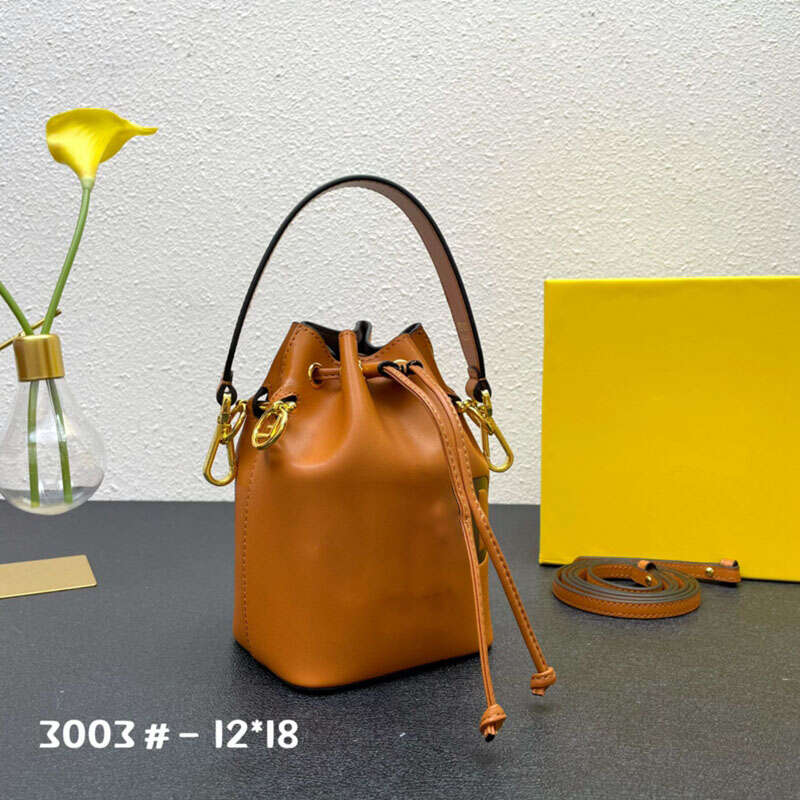 Evening Bags Designer Bag Woman Fashion Cowhide Printing Embossing Luxury Handbags Mini The Tote Bag Shoulder Handbag Crossbody Women, 2#3003# size12x18x10cm
Evening Bags Designer Bag Woman Fashion Cowhide Printing Embossing Luxury Handbags Mini The Tote Bag Shoulder Handbag Crossbody Women, 2#3003# size12x18x10cm