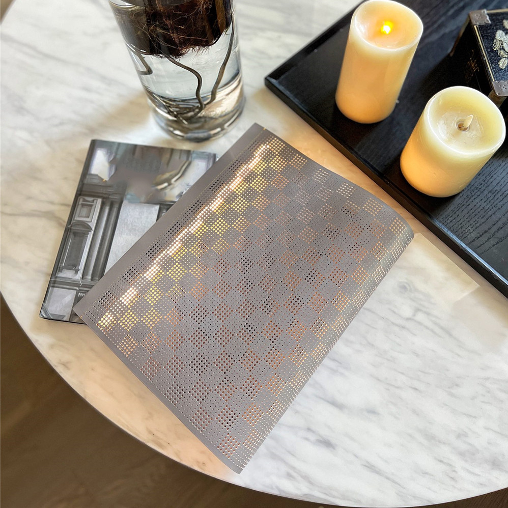 ILIVI Monogram LED Nomade leather Flashlights Torches Table Camping Lamp Home decoration white Tent Emergency Light USB Rechargeable Portable Lanterns
ILIVI Monogram LED Nomade leather Flashlights Torches Table Camping Lamp Home decoration white Tent Emergency Light USB Rechargeable Portable Lanterns