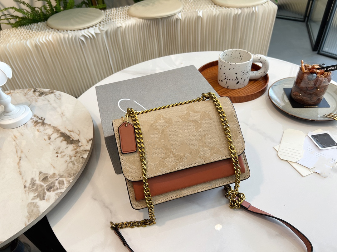 LQ Women Klare Luxurys Designers Bags New-York Brand Patchwork Two-tone Pochette Shoulder Bag Handbags Genuine Leather flip chain bag Crossbody 2022, 00
LQ Women Klare Luxurys Designers Bags New-York Brand Patchwork Two-tone Pochette Shoulder Bag Handbags Genuine Leather flip chain bag Crossbody 2022, 00