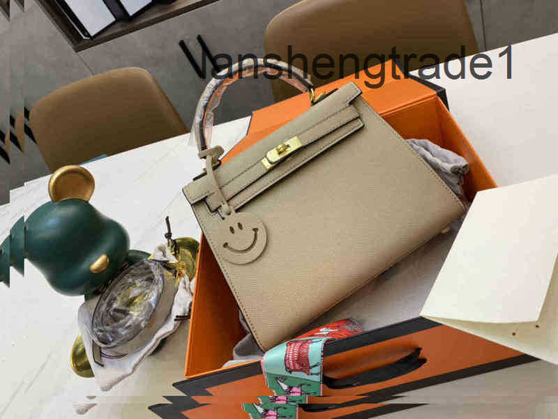 Designer Luxurys High Quality Bag Hemes Cowhide Berkin For Womens Handmade Wallet Fashion Letters H Togo Handbags Kely Purse Leather Black 25 35 The Totes Bags B9PG, Elepant grey 25cm
Designer Luxurys High Quality Bag Hemes Cowhide Berkin For Womens Handmade Wallet Fashion Letters H Togo Handbags Kely Purse Leather Black 25 35 The Totes Bags B9PG, Elepant grey 25cm
