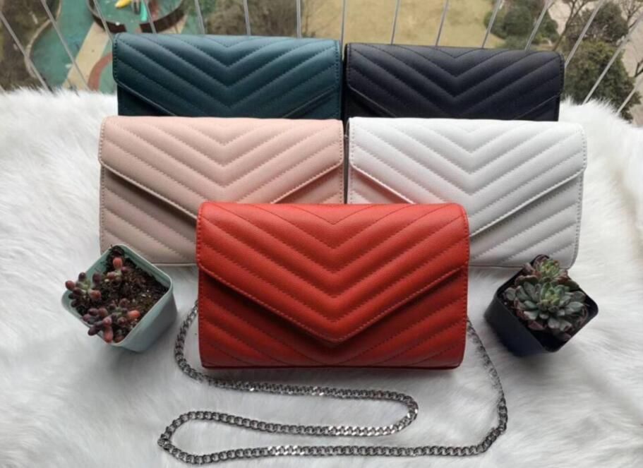 Fashion Shoulder designer bags for Woman Cowhide top sheepskin the tote bag caviar metal chain silver Handbag Genuine Leather Flip cover topbags handbags, Box
Fashion Shoulder designer bags for Woman Cowhide top sheepskin the tote bag caviar metal chain silver Handbag Genuine Leather Flip cover topbags handbags, Box