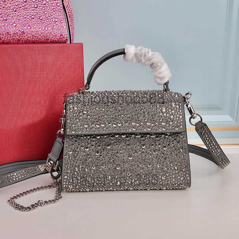 Women Vsling Crystal Handbags Purse Crossbody Bag Real Leather Long Strap Magnetic Buckle
Women Vsling Crystal Handbags Purse Crossbody Bag Real Leather Long Strap Magnetic Buckle
