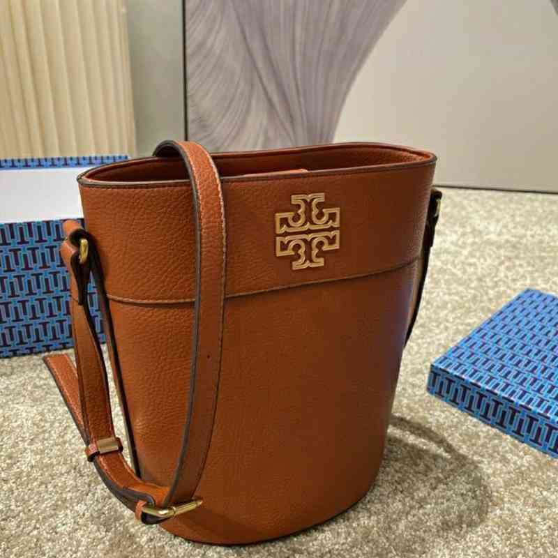 Tory Shoulder Designer Bags Luxury Brand Fashion Simple Square Tassel Bag Women's High Quality Real Leather Chain Phone Handbags Zhouzhoubao123 6SOG, Black
Tory Shoulder Designer Bags Luxury Brand Fashion Simple Square Tassel Bag Women's High Quality Real Leather Chain Phone Handbags Zhouzhoubao123 6SOG, Black