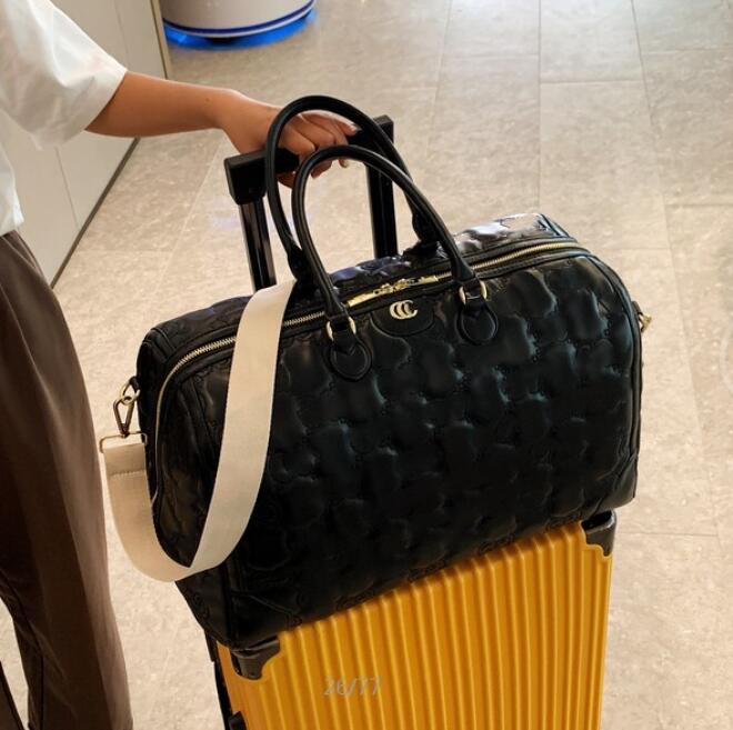 Women Designers Travel Bag PU Leather Larger Capacity Men Big Luggage Handbag Duffle Bags Shoulder Crossbody Outdoor travels Handbags