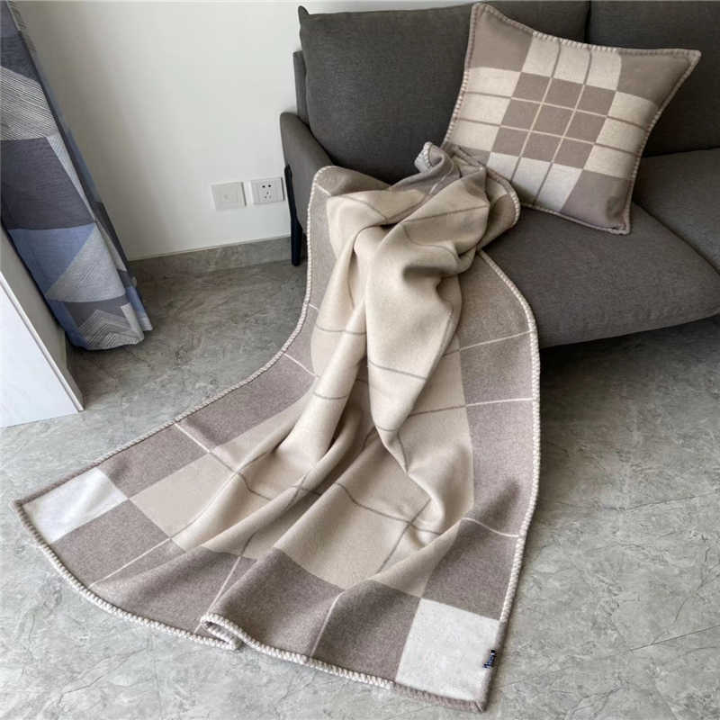 

s H Brand Cashmere Soft Wool Scarf Shawl Fleece Knitted Summer Quilt Bedspread Home Nap Throw Blanket for Sofa 0929