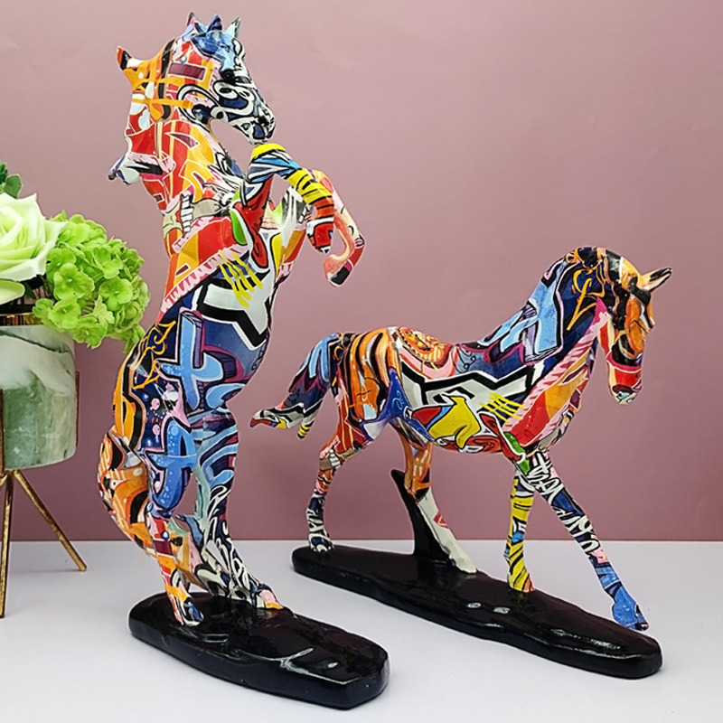 Decorative Objects Figurines Graffiti Horse Sculpture Animal Resin Horses Statue Figurine Colorful Home Decoration Ornament Interior Art Crafts 220928