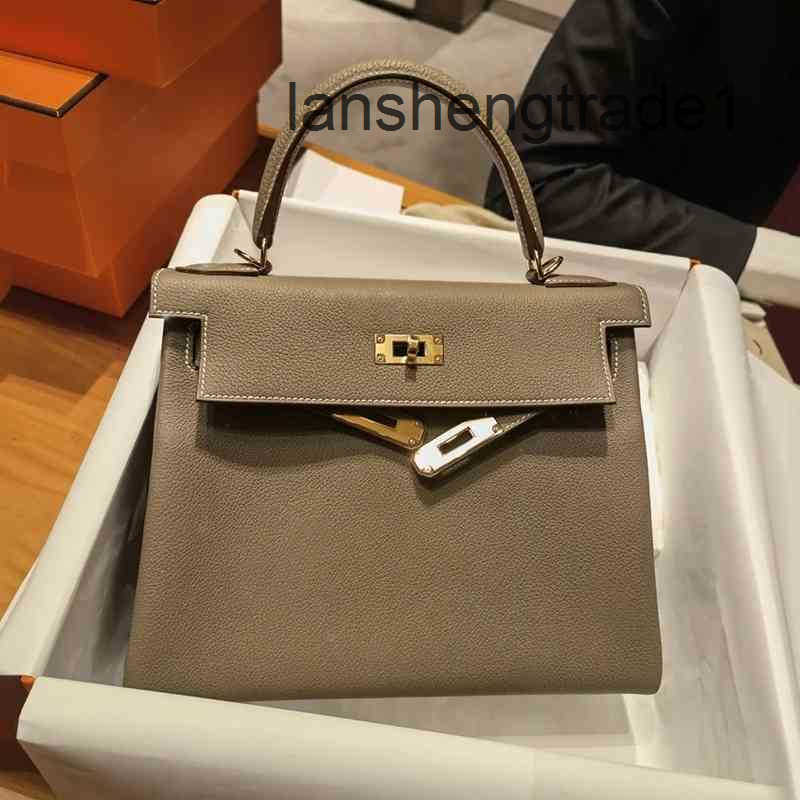 Designer Luxurys High Quality Bag Hemes Cowhide Berkin For Womens Handmade Wallet Fashion Letters H Togo Handbags Kely Purse Leather Black 25 35 The Totes Bags XROT
Designer Luxurys High Quality Bag Hemes Cowhide Berkin For Womens Handmade Wallet Fashion Letters H Togo Handbags Kely Purse Leather Black 25 35 The Totes Bags XROT