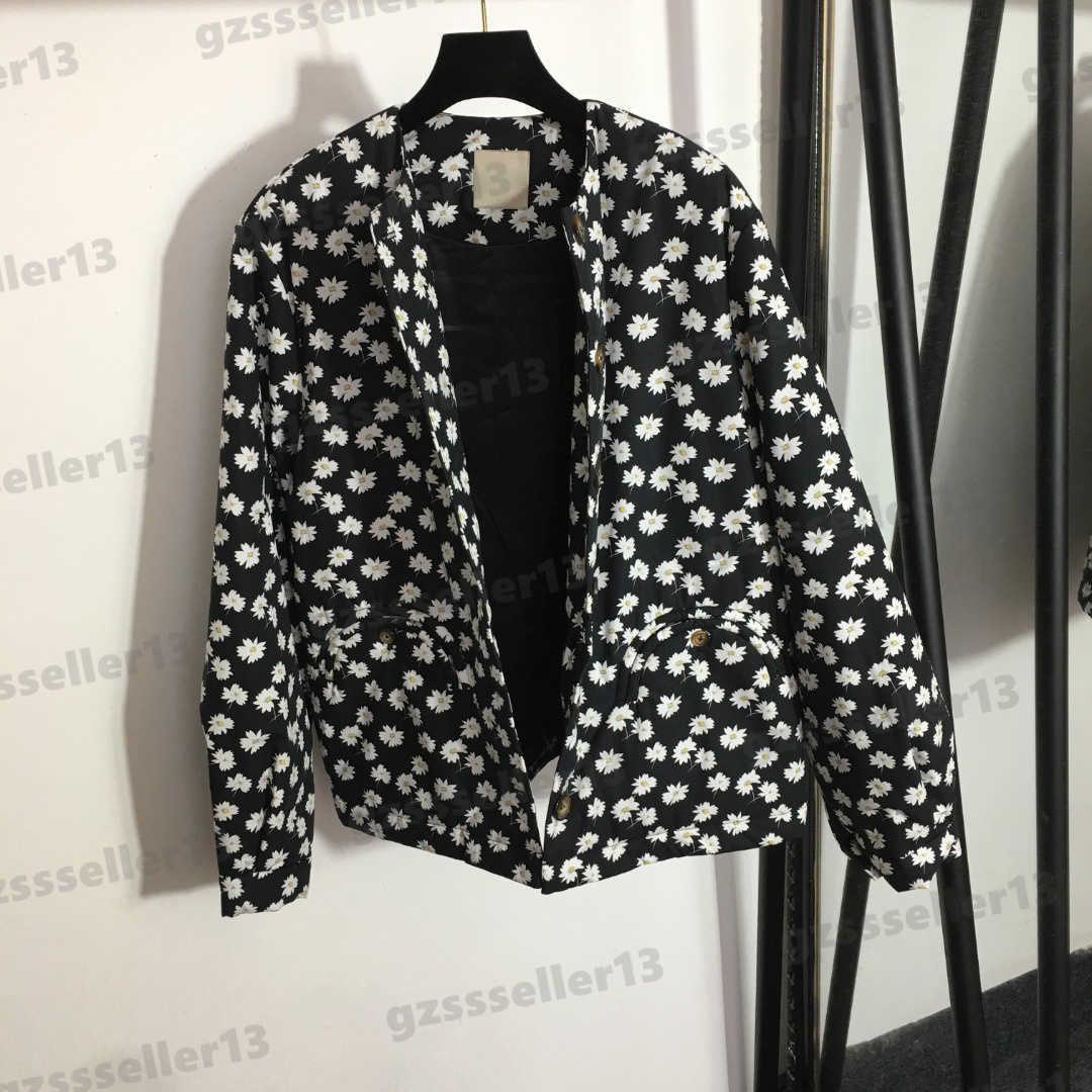 Women Jacket Luxury Designer Full Body Daisy Fashion Print Jacket AZE Crew Neck Long Sleeve Jackets Autumn Winter Street Brand Coat 0912, Extra shipping
Women Jacket Luxury Designer Full Body Daisy Fashion Print Jacket AZE Crew Neck Long Sleeve Jackets Autumn Winter Street Brand Coat 0912, Extra shipping