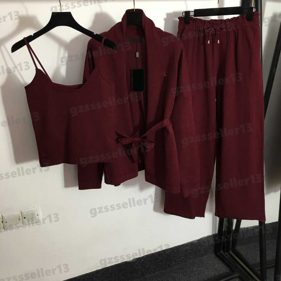 Womens Tracksuit Luxury Designer Autumn Women Clothing Brand Tracksuits Knit Three Piece Sets Tanks And Cardigans With Trousers Suits 0912, 17
Womens Tracksuit Luxury Designer Autumn Women Clothing Brand Tracksuits Knit Three Piece Sets Tanks And Cardigans With Trousers Suits 0912, 17